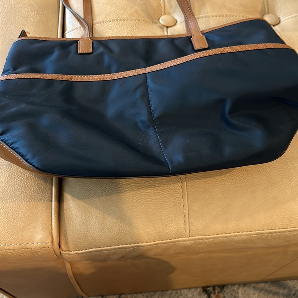 Micheal Kors Black cloth shoulder bag trimmed in brown - Picture 4 of 13
